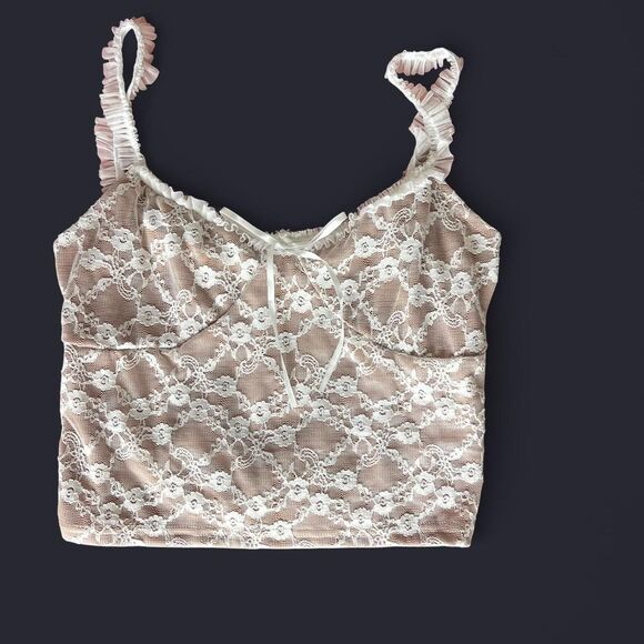 Cream lace tank top with ruffles and bows - Picture 1 of 3